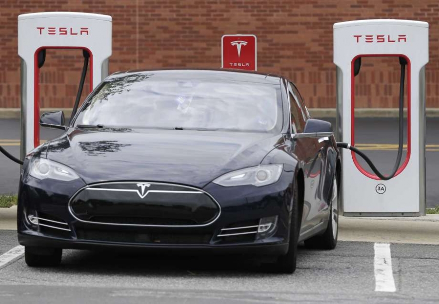 Η Tesla ανοίγει τους δύο πρώτους σταθμούς φόρτισης σε Σικάγο και τη Βοστώνη