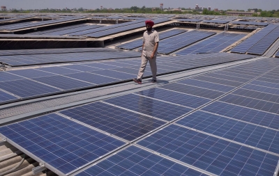 Ινδία: Ηλιακή μονάδα 30 megawatt  δημιούργησε η Tata Power