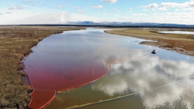 Διαρροή 20.000 τόνων πετρελαίου σε ποταμό στην Αρκτική - Σε κατάσταση έκτακτης ανάγκης κήρυξε ο Poutin την περιοχή