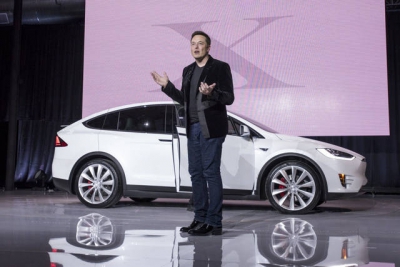 Στα τέλη του έτους θα είναι διαθέσιμο στην αγορά των ΗΠΑ το επταθέσιο Model Y της Tesla - Βίντεο