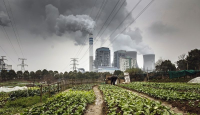 Νέα έκθεση αποκαλύπτει ότι οι Κινέζοι αυξάνουν αντί να μειώνουν τις μονάδες άνθρακα