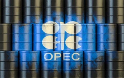 Ο πόλεμος του πετρελαίου κοστίζει 500 εκατ. δολάρια την ημέρα στις χώρες του ΟΠΕΚ