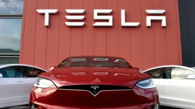 Tesla: Μια βιώσιμη ενεργειακή οικονομία είναι φθηνότερη από την χρήση ορυκτών καυσίμων