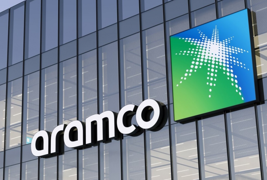 Η Aramco ανέστειλε 2 εργολάβους πετρελαίου για ένα χρόνο