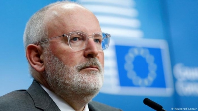 Timmermans στην IEA: «Κλειδί» για την οικονομική ανάκαμψη της ΕΕ η Πράσινη Συμφωνία