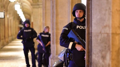Τρομοκρατική επίθεση στη Βιέννη - Τέσσερις νεκροί πολίτες και ένας δράστης