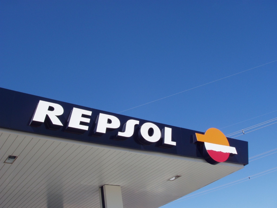 Μερίσματα ύψους 10 δισ. ευρώ θα διανείμει η Repsol μέχρι το 2027