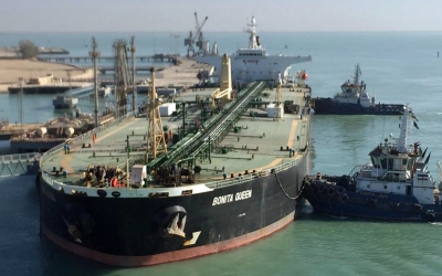 Σε ετοιμότητα το Ιράν για επιστροφή στις αγορές - Μεταφέρει πετρέλαιο στα τάνκερς