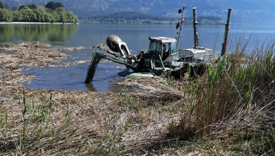 Αμφίβια μηχανήματα για κοπή καλαμιών στη Λίμνη Παμβώτιδα και το Δέλτα Έβρου