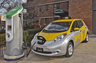 Ηλεκτρικά ταξί: Φεβρουάριο η πλατφόρμα για επιδότηση έως 22.500 ευρώ