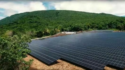 Tesla: Ένα ολόκληρο νησί με ηλιακούς συλλέκτες μετά την εξαγορά της Solar City