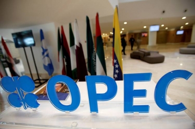 Reuters: Επιτροπή του ΟΠΕΚ εξετάζει το ενδεχόμενο περαιτέρω μείωσης της παραγωγής