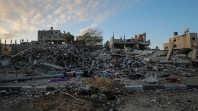 Συνεχίζονται οι μάχες στη νότια Γάζα μετά τα αιματηρά πλήγματα σε εγκατάσταση του ΟΗΕ