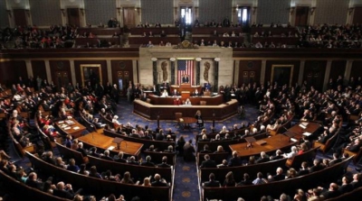 Η Βουλή των Αντιπροσώπων ενέκρινε το πακέτο των 2 τρισ. δολ. για τη στήριξη των ΗΠΑ