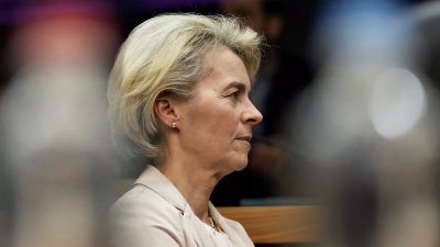 Δικαστικό «χαστούκι» για την Φον ντερ Λάιεν: Παρατυπίες στις συμβάσεις για τα εμβόλια κατά του κορονοϊού