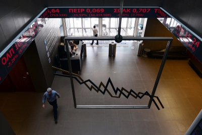 ΧΑ: Πτώση 0,37% στις 1.598 μον.- Μetlen 36,54e (-0,6%), ΔΕΗ 12,96e (-0,23%), ΜΟΗ 22,1e (-0,72%)