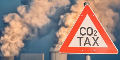 EE: Διατήρηση της αντιστάθμισης παρά τον φόρο άνθρακα ζητά η βιομηχανία