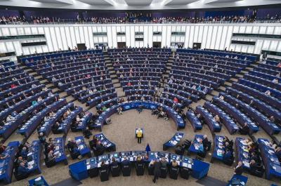 Τα πρόσωπα που διεκδικούν το «πηδάλιο» της ΕΕ την επαύριον των εκλογών