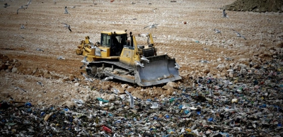 Παραπέμπει πέντε το πόρισμα της Εθνικής Αρχής Διαφάνειας για το τέλος ταφής