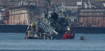 Έρευνες για τα αίτια της σύγκρουσης του Καλλιστώ του Πολεμικού Ναυτικού με εμπορικό πλοίο έξω από Πειραιά