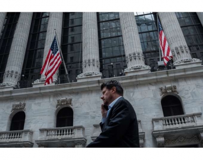 Wall: -1% o S&P - Alphabet -6% λόγω δαπανών AI - Tesla -13% , Lockheed Martin +11,3%