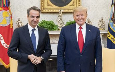 Κ. Μητσοτακης: Tηλεφωνική επικοινωνία με D. Trump —Πρόσκληση να επισκεφθεί την Ελλάδα