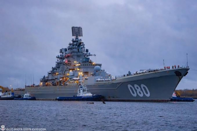 Το ρωσικό καταδρομικό Admiral Nakhimov επέστρεψε στην Αρκτική μετά τις θαλάσσιες δοκιμές