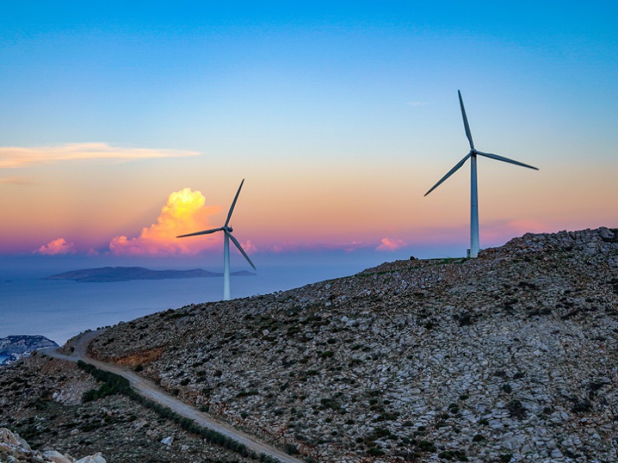 ΥΠΕΝ: Υπηρεσία μιας στάσης για τις αδειοδοτήσεις των έργων ΑΠΕ