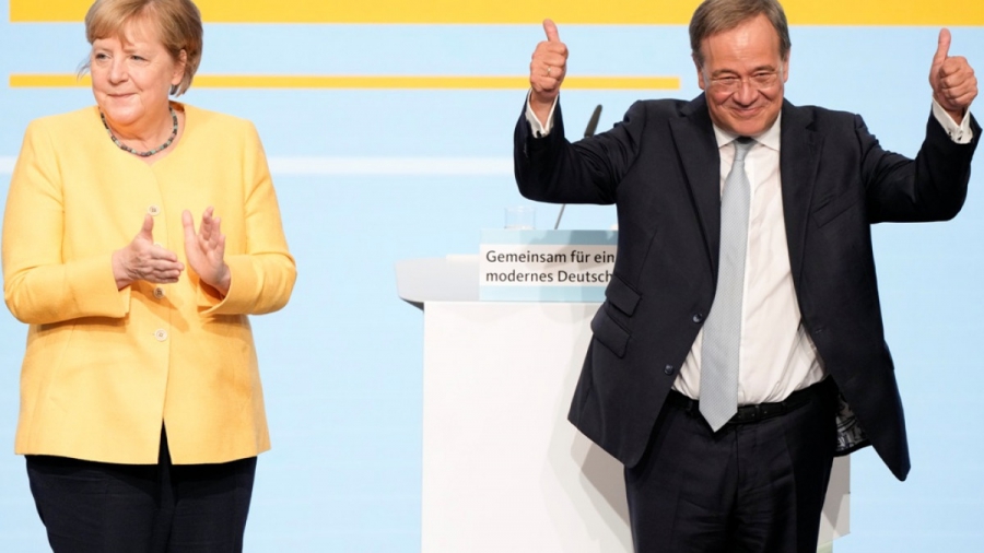 Γερμανικές εκλογές: «Ασθμαίνει» ο Λάσετ παρά τη στήριξη της Μέρκελ
