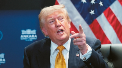 Τrump: Έδωσε τηλεφωνικά συγχαρητήρια στον Burnham για τις νέες γεωτρήσεις στην Β. Θάλασσα