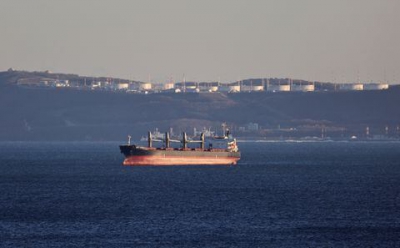 Reuters: Η Ρωσία σχεδιάζει να μειώσει τις θαλάσσιες εξαγωγές πετρελαίου κατά 100.000-200.000 bpd τον Ιανουάριο 