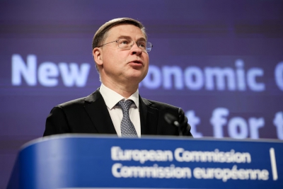 Dombrovskis: Ανοιχτή η ΕΕ σε συζητήσεις για την αγορά ενέργειας και όπλων από τις ΗΠΑ για να αποφύγει τους δασμούς