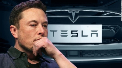 Η Tesla μπορεί να αρχίσει την προετοιμασία για την επαναλειτουργία της στην Καλιφόρνια