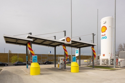 Shell: Εγκαινιάστηκε ο πρώτος σταθμός ανεφοδιασμού LNG στην Ουγγαρία