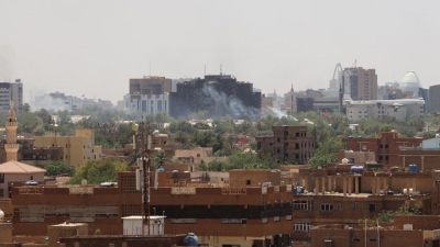 Συνεχίζονται οι σφοδρές μάχες στο Σουδάν παρά τις εκκλήσεις για εκεχειρία