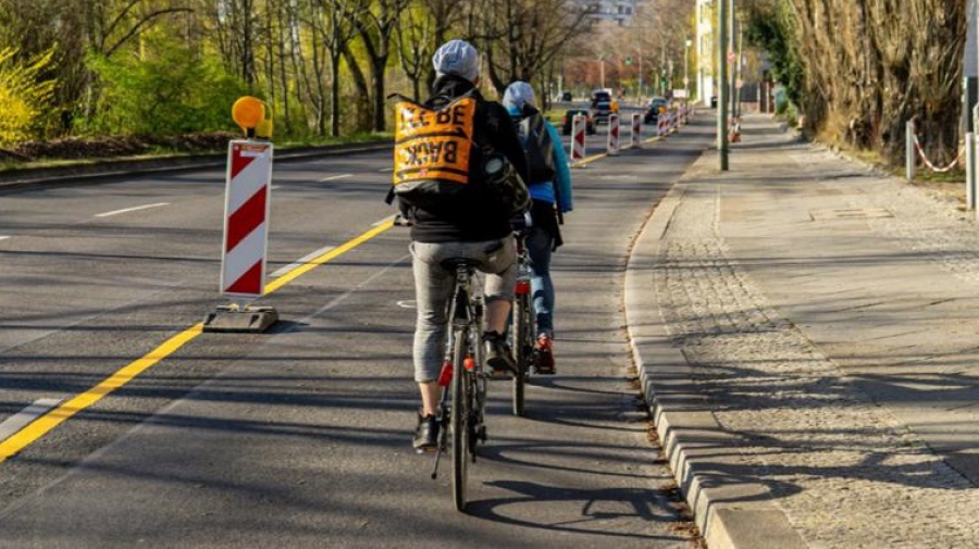 ΥΠΕΝ: Προσωρινοί ποδηλατόδρομοι και πεζόδρομοι στη «μάχη» κατά του κορωνοϊού όπως και στην Ευρώπη