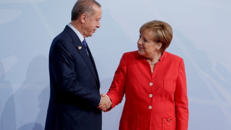 Συνάντηση Merkel - Erdogan στην Κωνσταντινούπολη