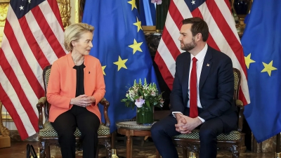 Von der Leyen: Ρήτρα διαφυγής για αμυντικές δαπάνες και επιτάχυνση ένταξης Ουκρανίας στην ΕΕ