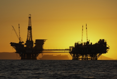 Την «ανηφόρα» παίρνει το πετρέλαιο λόγω της καλοκαιρινής ζήτησης (Reuters)