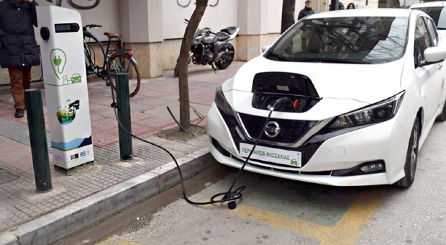 Σταθμό φόρτισης ηλεκτρικών αυτοκινήτων εγκατέστησε ο Δήμος Καρδίτσας