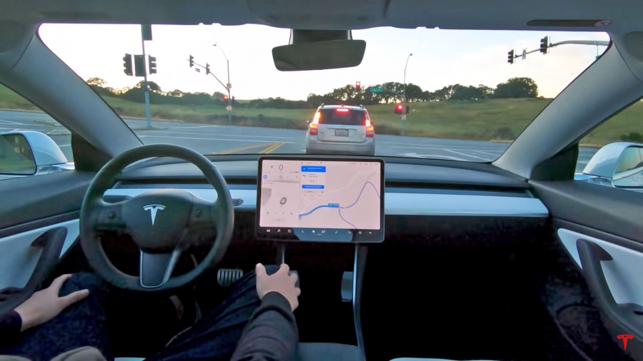 Full Self Driving: H νέα υπηρεσία της Tesla για αυτόνομη οδήγηση - Οι παροχές και η «παγίδα»