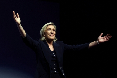 Γαλλία: Φουντώνουν οι πολιτικές διεργασίες μέχρι τον δεύτερο γύρο των εκλογών (Bloomberg)