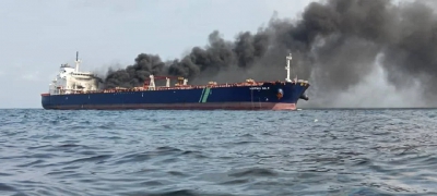 Στις φλόγες δυο δεξαμενόπλοια ανοικτά της Σιγκαπούρης μετά από σύγκρουση