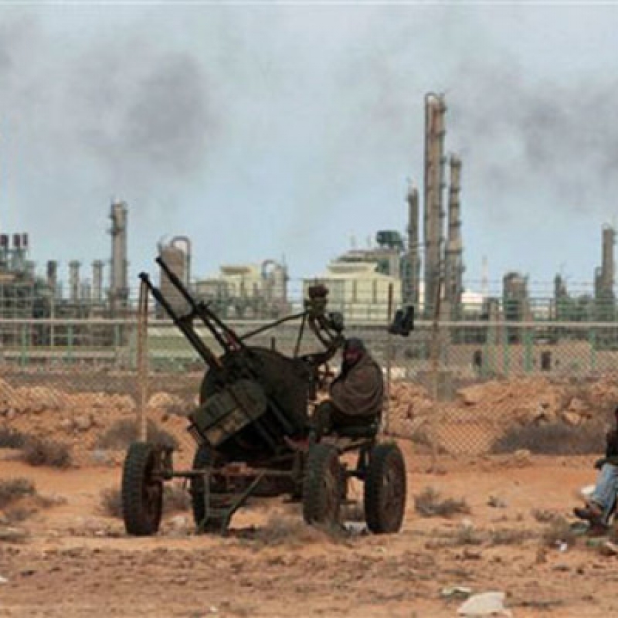Άρση του πετρελαϊκού αποκλεισμού ζητεί ο επικεφαλής της κεντρικής τράπεζας της Λιβύης