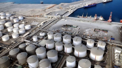 IEA: Η τεράστια παραγωγή πετρελαίου απειλεί να εξαντλήσει την παγκόσμια αποθήκευση εντός των επόμενων εβδομάδων
