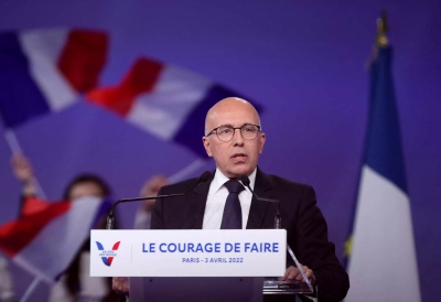 Το πολιτικό «φλερτ» των Γάλλων Συντηρητικών στη Λεπέν και οι εσωκομματικές αντιδράσεις