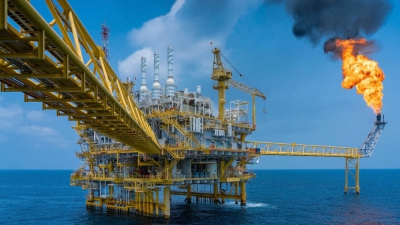 Rystad: Σταθερά τα παγκόσμια αποθέματα πετρελαίου φέτος – Κορύφωση της παραγωγής το 2030