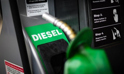 Μειώνονται οι παγκόσμιες τιμές ντίζελ καθώς τα αποθέματα αυξάνονται