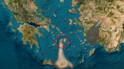 Φωτιά στην Πάρο: Στάχτη 10.000 στρέμματα - Το σύννεφο καπνού ταξίδεψε μέχρι την Κρήτη (βίντεο)