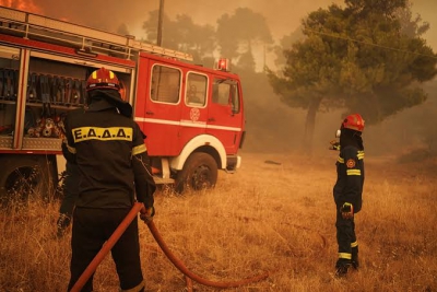 Σε Red Code Αττική, Βοιωτία και Εύβοια λόγω υψηλού κινδύνου πυρκαγιάς